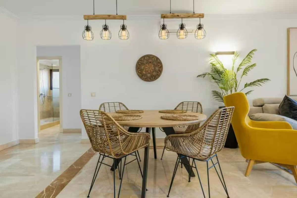 Appartement te koop in Estepona | 2 slaapkamers H5506267