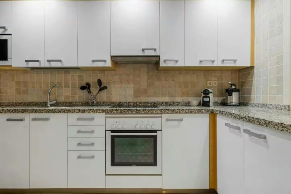 Appartement te koop in Estepona | 2 slaapkamers H5506267