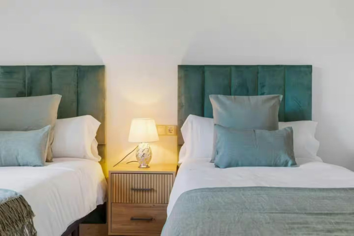 Appartement te koop in Estepona | 2 slaapkamers H5506267