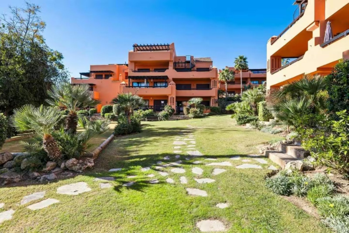 Appartement te koop in Estepona | 2 slaapkamers H5506267