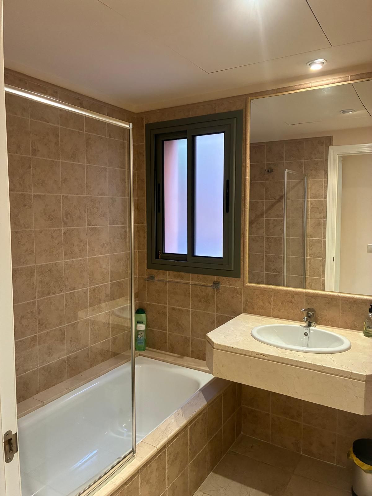 Appartement te koop in Estepona | 2 slaapkamers H5506282