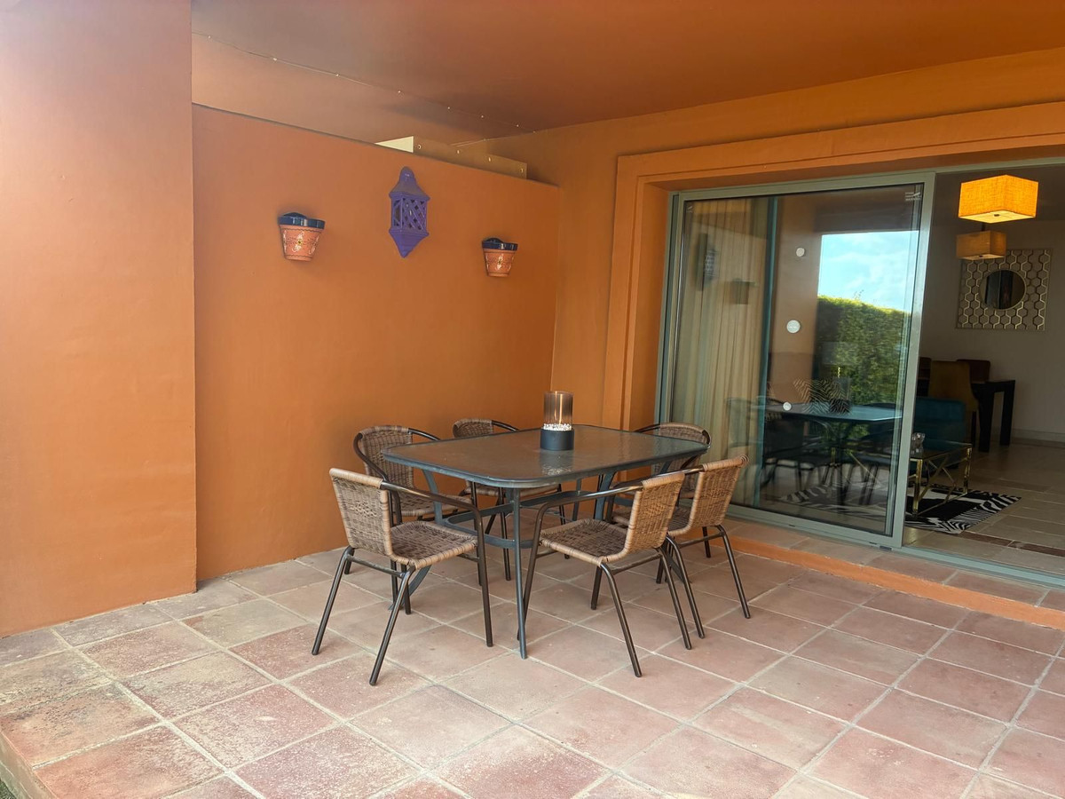 Appartement te koop in Estepona | 2 slaapkamers H5506282