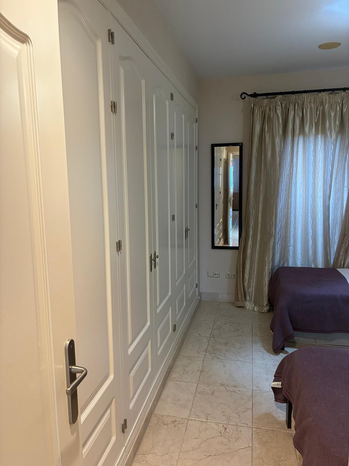 Appartement te koop in Estepona | 2 slaapkamers H5506282