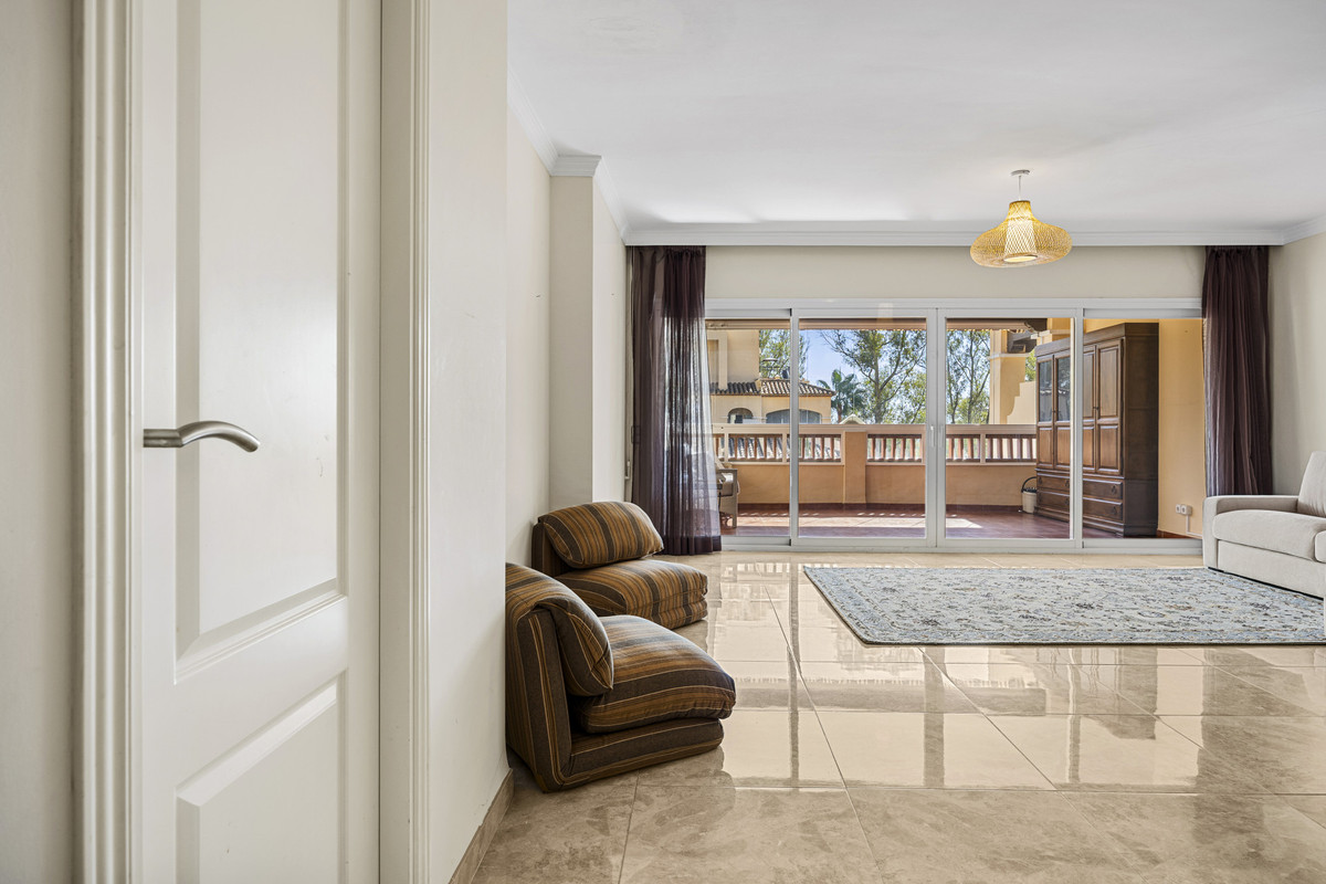 Appartement te koop in Estepona | 2 slaapkamers H5506669