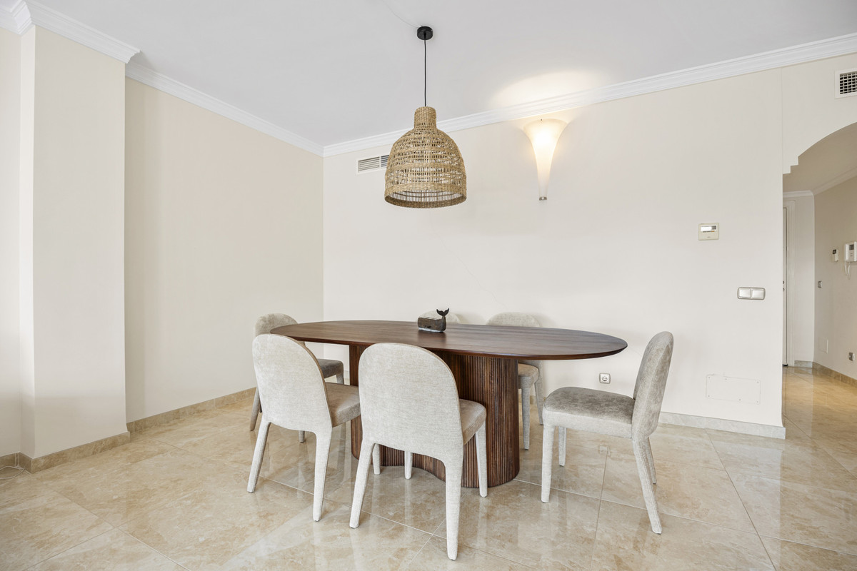Appartement te koop in Estepona | 2 slaapkamers H5506669
