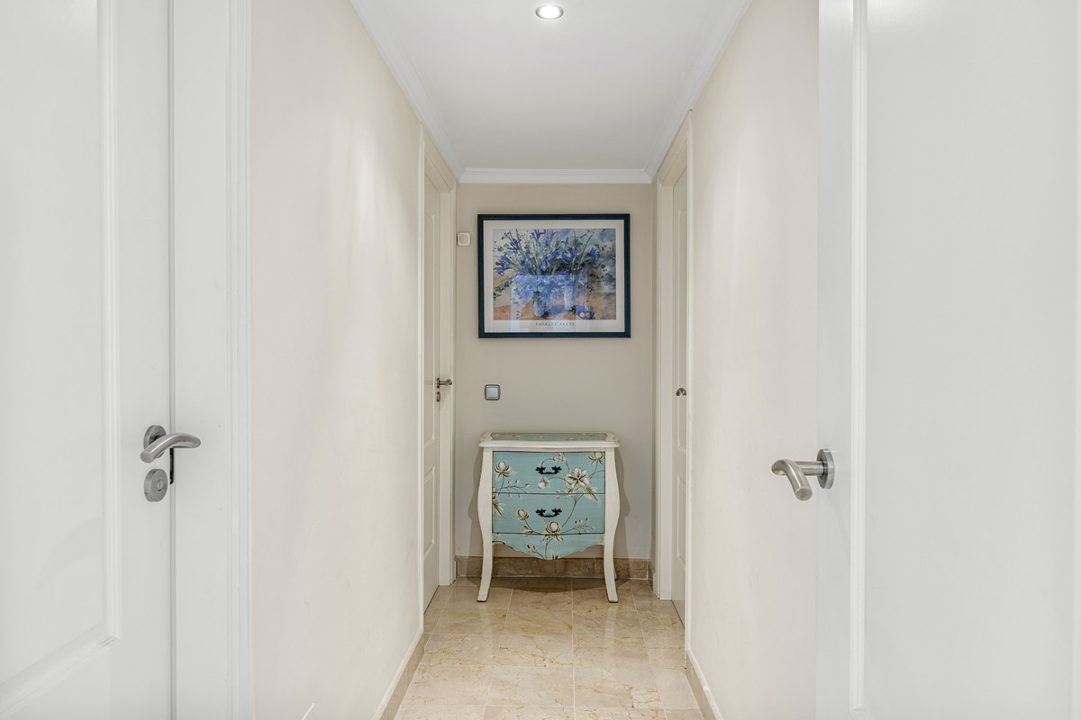 Appartement te koop in Estepona | 2 slaapkamers H5506669