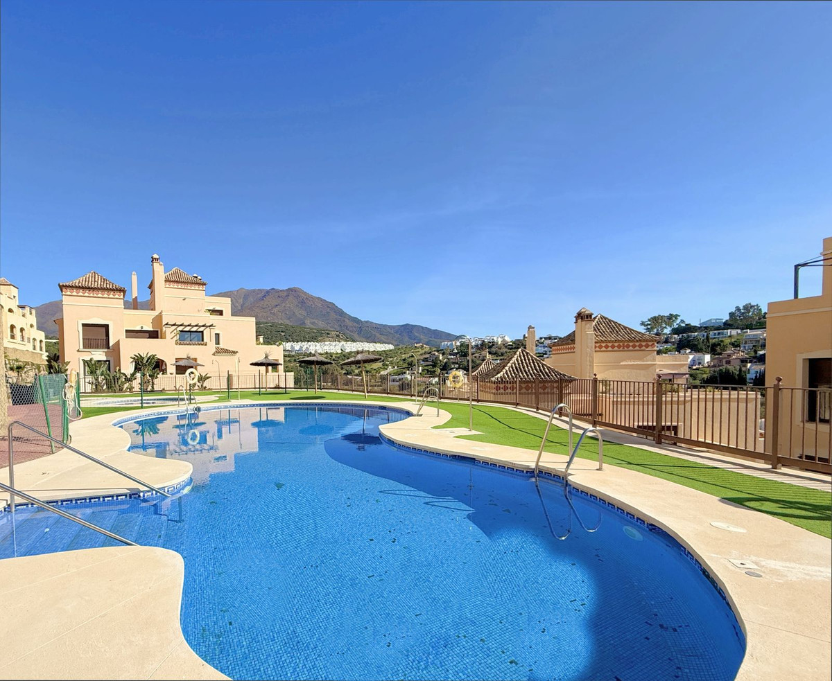 Penthouse te koop in Estepona | 2 slaapkamers H5507089