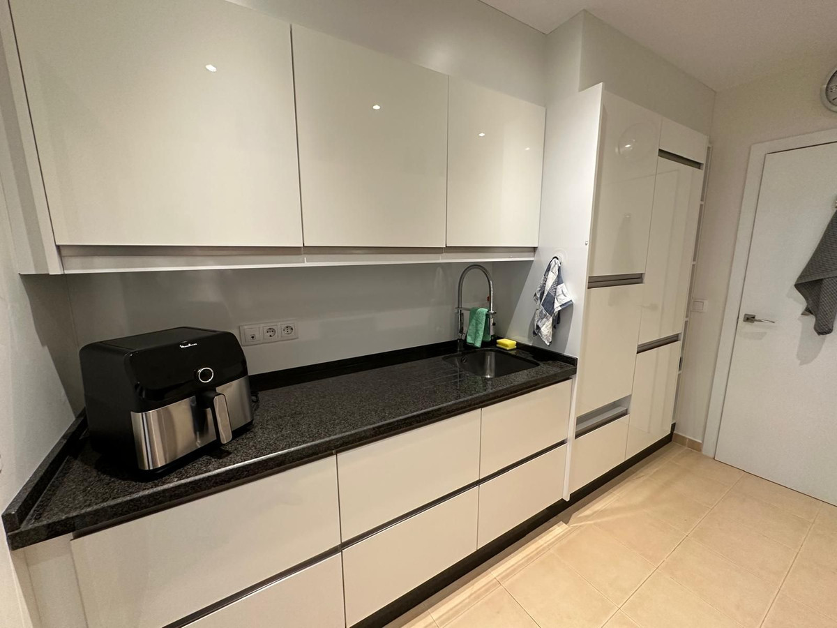 Penthouse te koop in Estepona | 2 slaapkamers H5507314