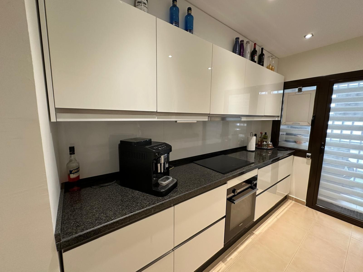 Penthouse te koop in Estepona | 2 slaapkamers H5507314