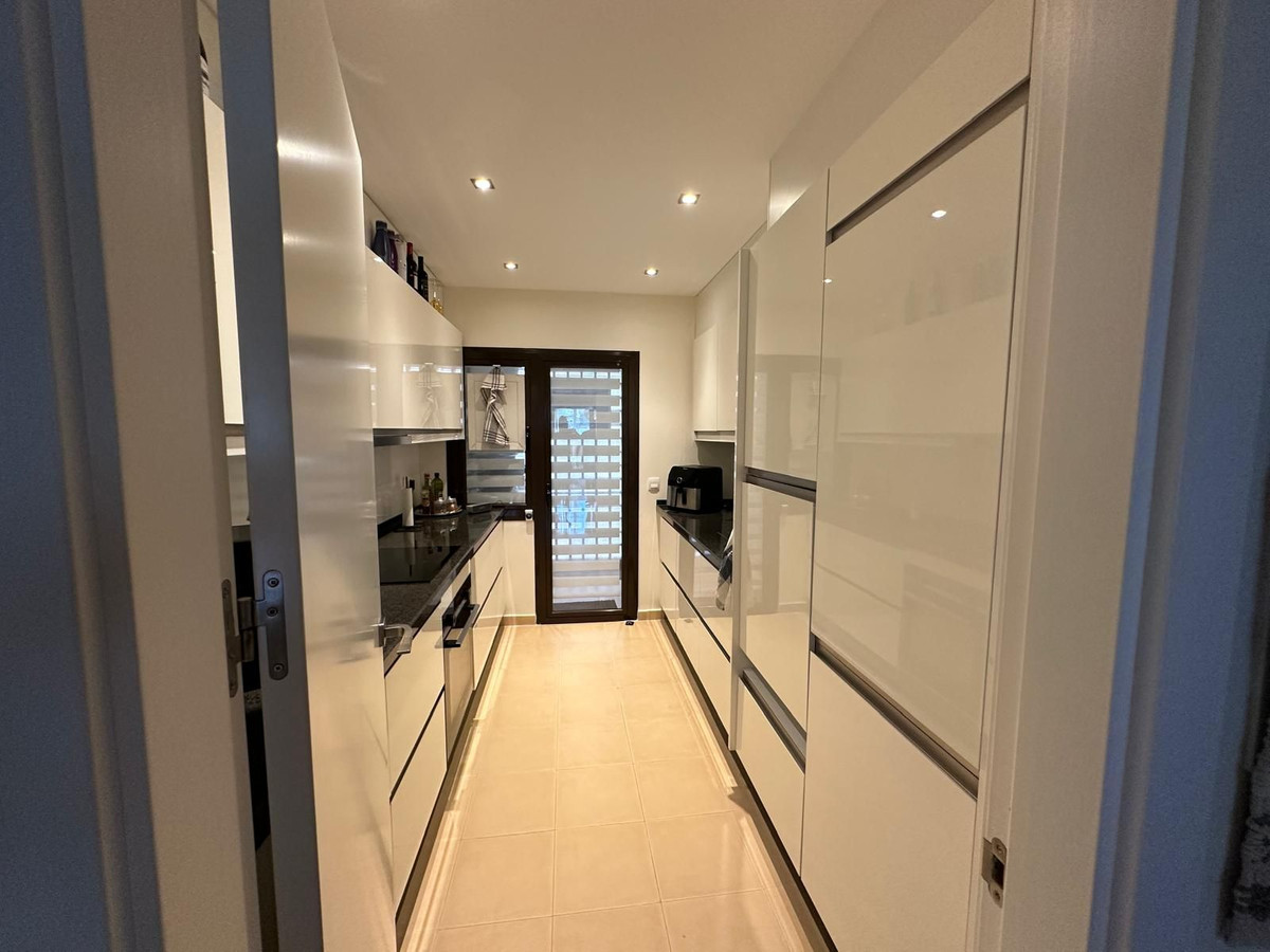 Penthouse te koop in Estepona | 2 slaapkamers H5507314