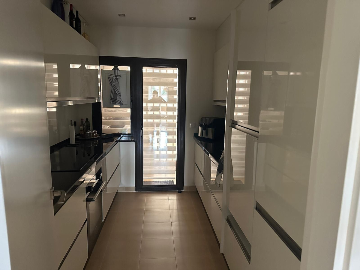 Penthouse te koop in Estepona | 2 slaapkamers H5507314