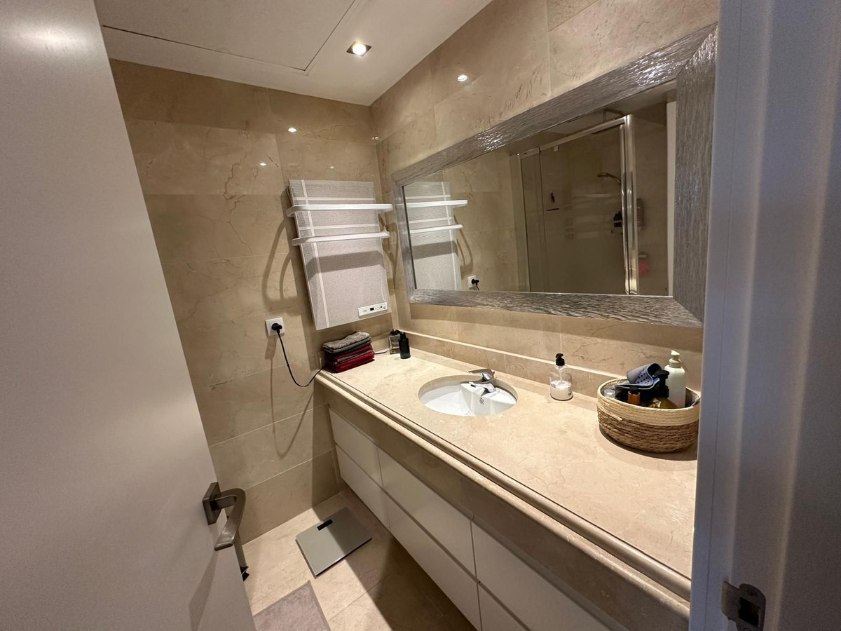 Penthouse te koop in Estepona | 2 slaapkamers H5507314
