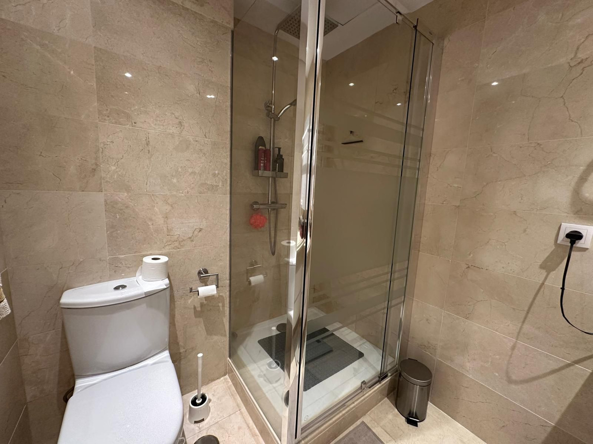 Penthouse te koop in Estepona | 2 slaapkamers H5507314