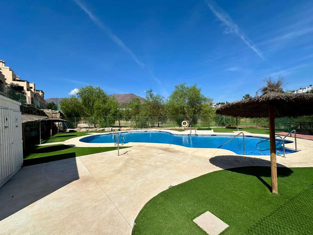 Penthouse te koop in Estepona | 2 slaapkamers H5507314