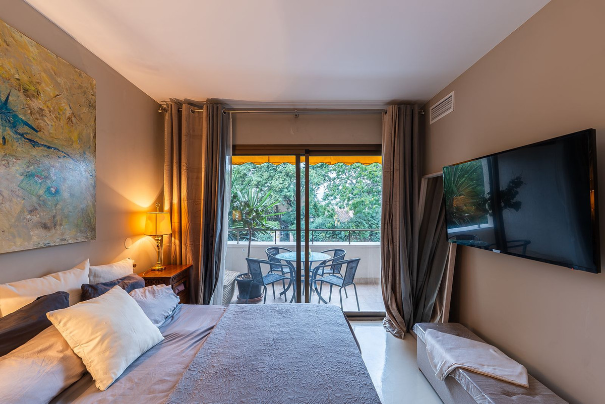 Appartement te koop in Estepona | 1 slaapkamers H5507899