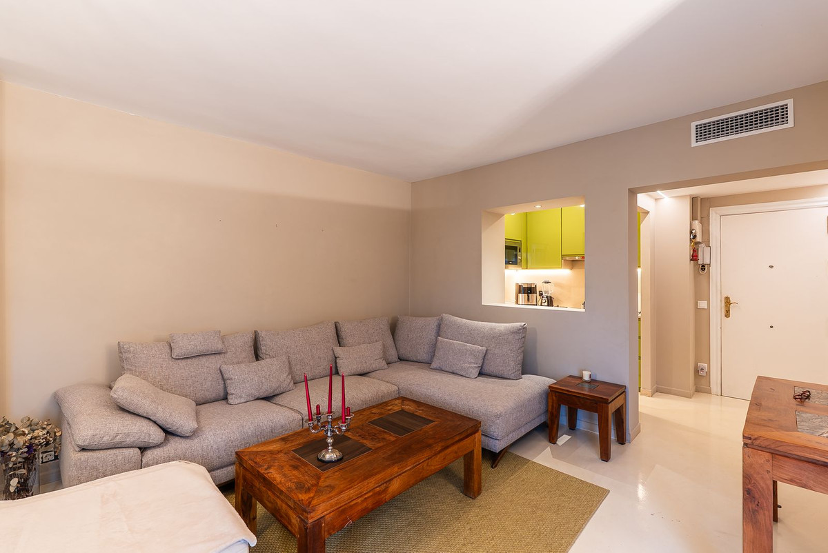 Appartement te koop in Estepona | 1 slaapkamers H5507899