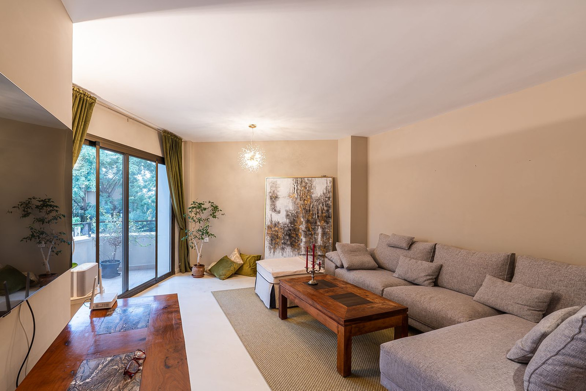 Appartement te koop in Estepona | 1 slaapkamers H5507899