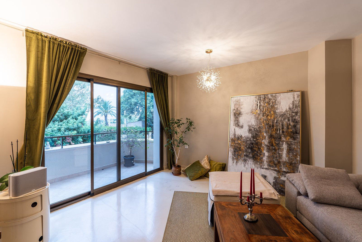 Appartement te koop in Estepona | 1 slaapkamers H5507899