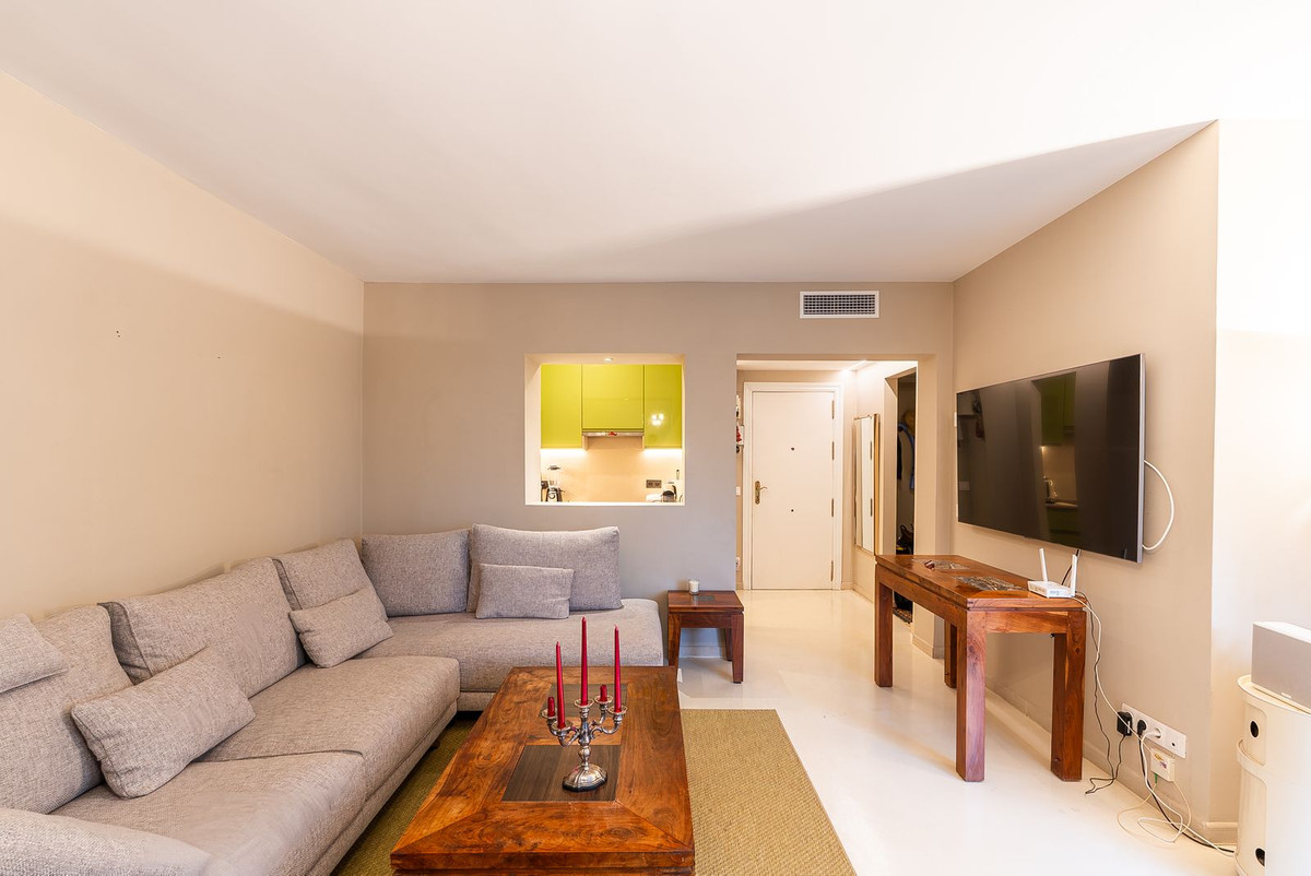 Appartement te koop in Estepona | 1 slaapkamers H5507899