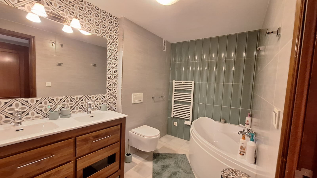 Appartement te koop in Estepona | 2 slaapkamers H5508772