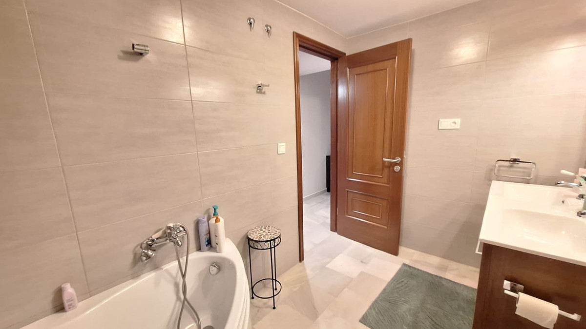 Appartement te koop in Estepona | 2 slaapkamers H5508772