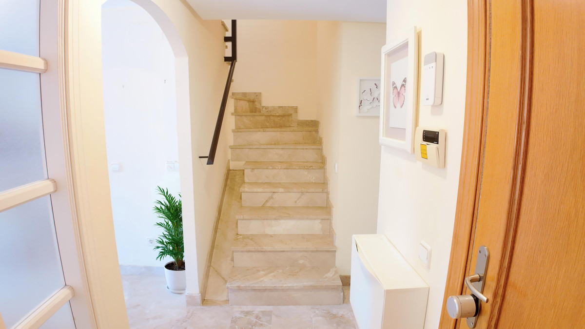 Appartement te koop in Estepona | 2 slaapkamers H5508946