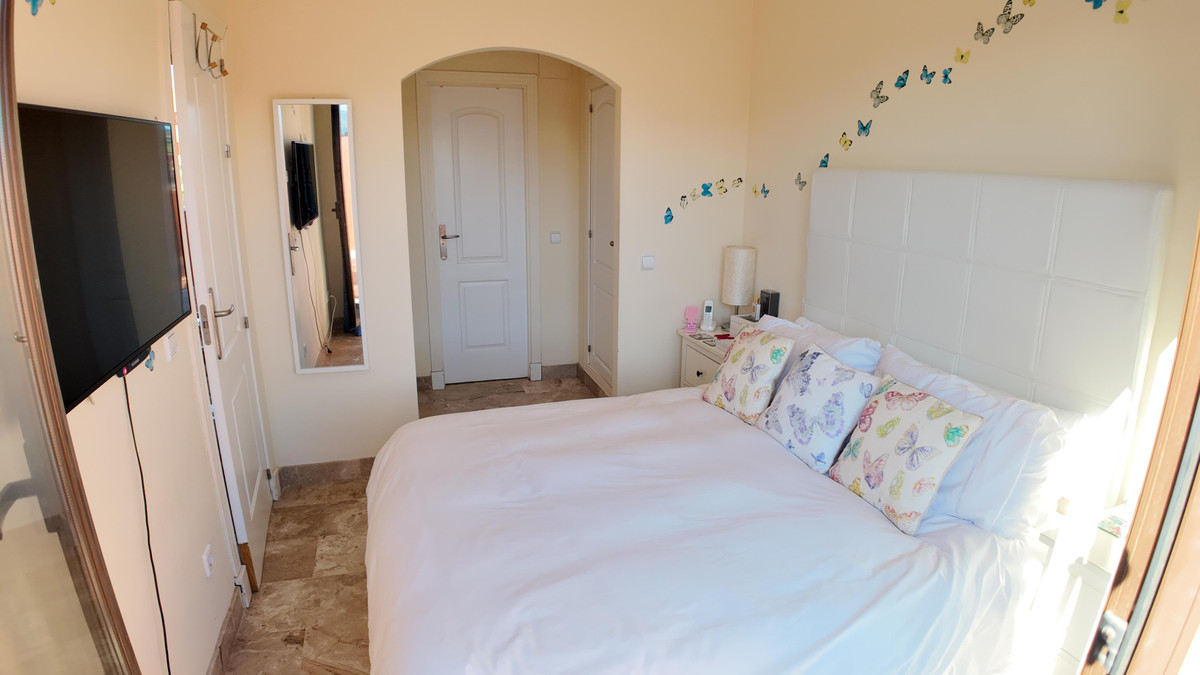 Appartement te koop in Estepona | 2 slaapkamers H5508946