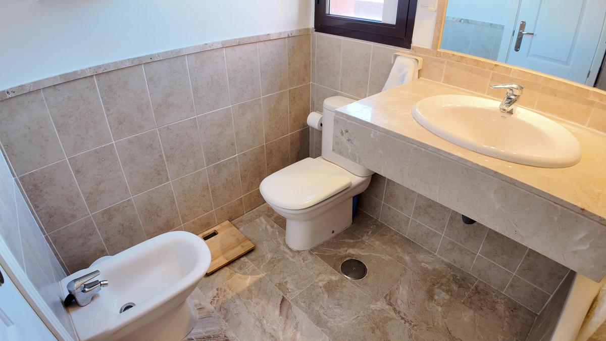 Appartement te koop in Estepona | 2 slaapkamers H5508946