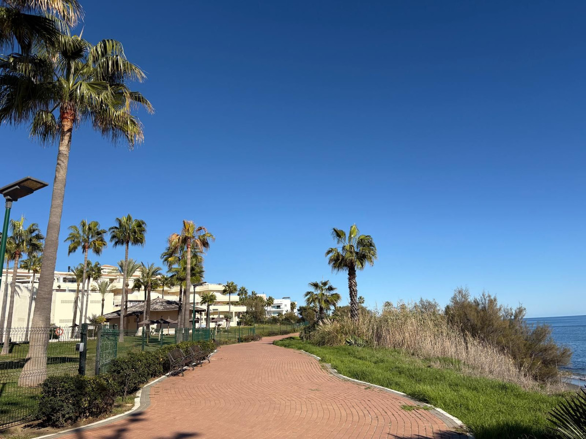 Appartement te koop in Estepona | 2 slaapkamers H5508946