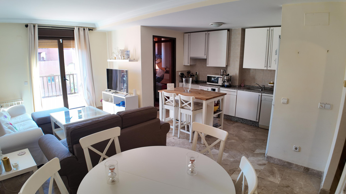 Appartement te koop in Estepona | 2 slaapkamers H5508946
