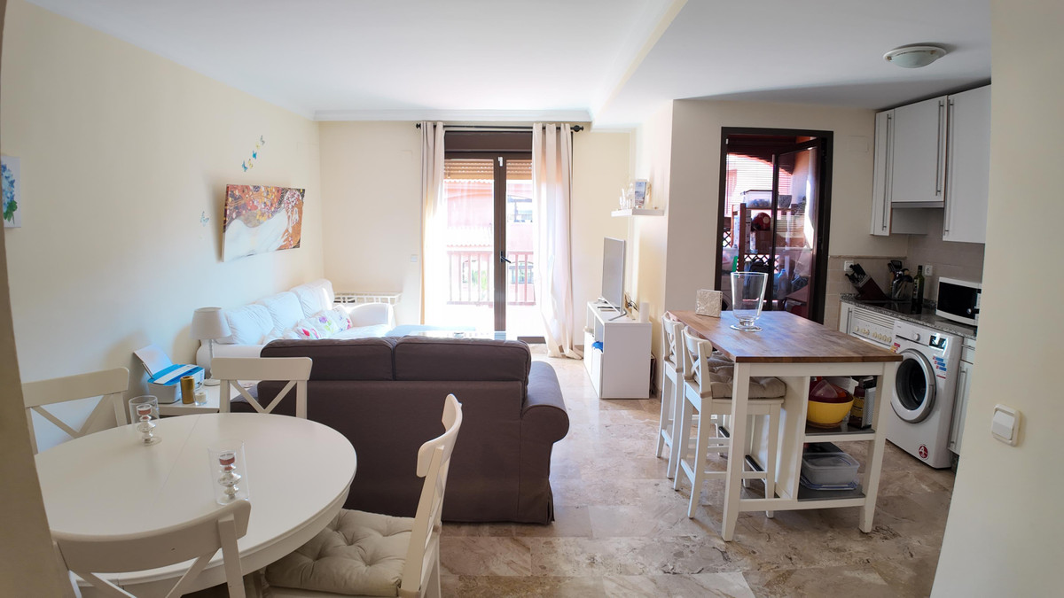 Appartement te koop in Estepona | 2 slaapkamers H5508946