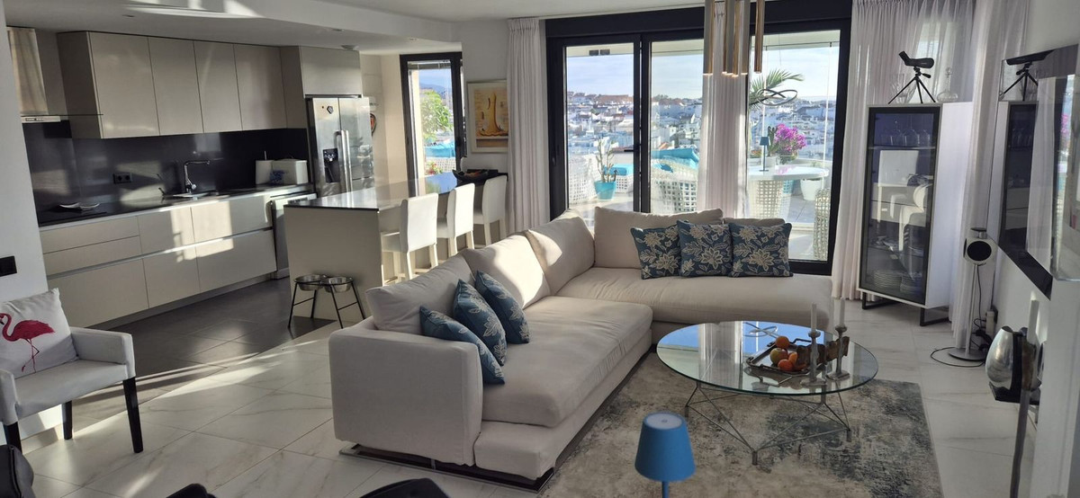 Penthouse te koop in Estepona | 3 slaapkamers H5510041