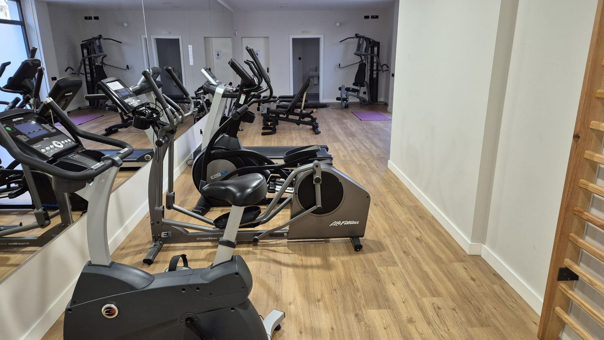 Penthouse te koop in Estepona | 3 slaapkamers H5510041