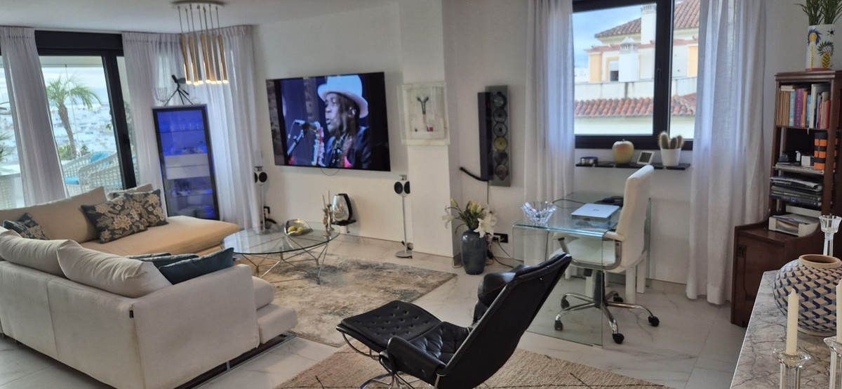 Penthouse te koop in Estepona | 3 slaapkamers H5510041