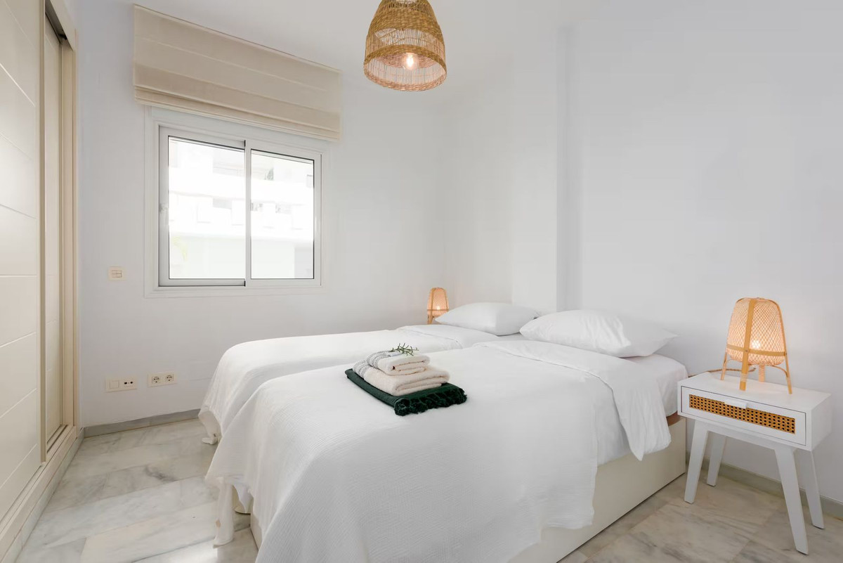 Appartement te koop in Estepona | 2 slaapkamers H5511202