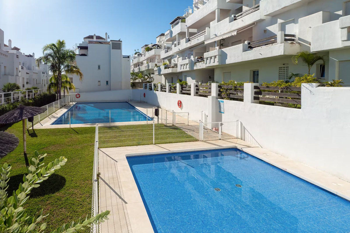 Appartement te koop in Estepona | 2 slaapkamers H5511202