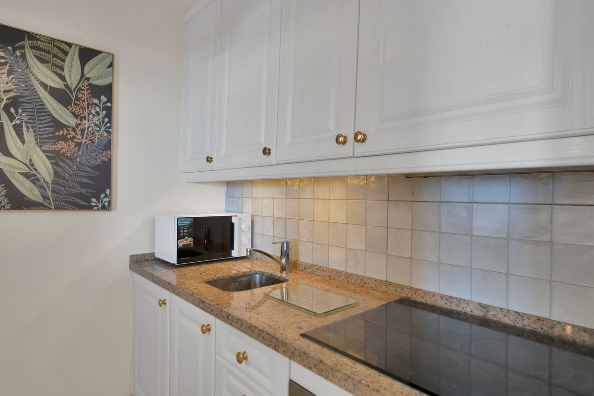 Appartement te koop in Estepona | 1 slaapkamers H5511382