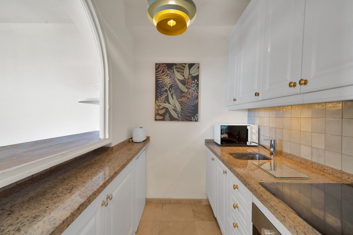 Appartement te koop in Estepona | 1 slaapkamers H5511382
