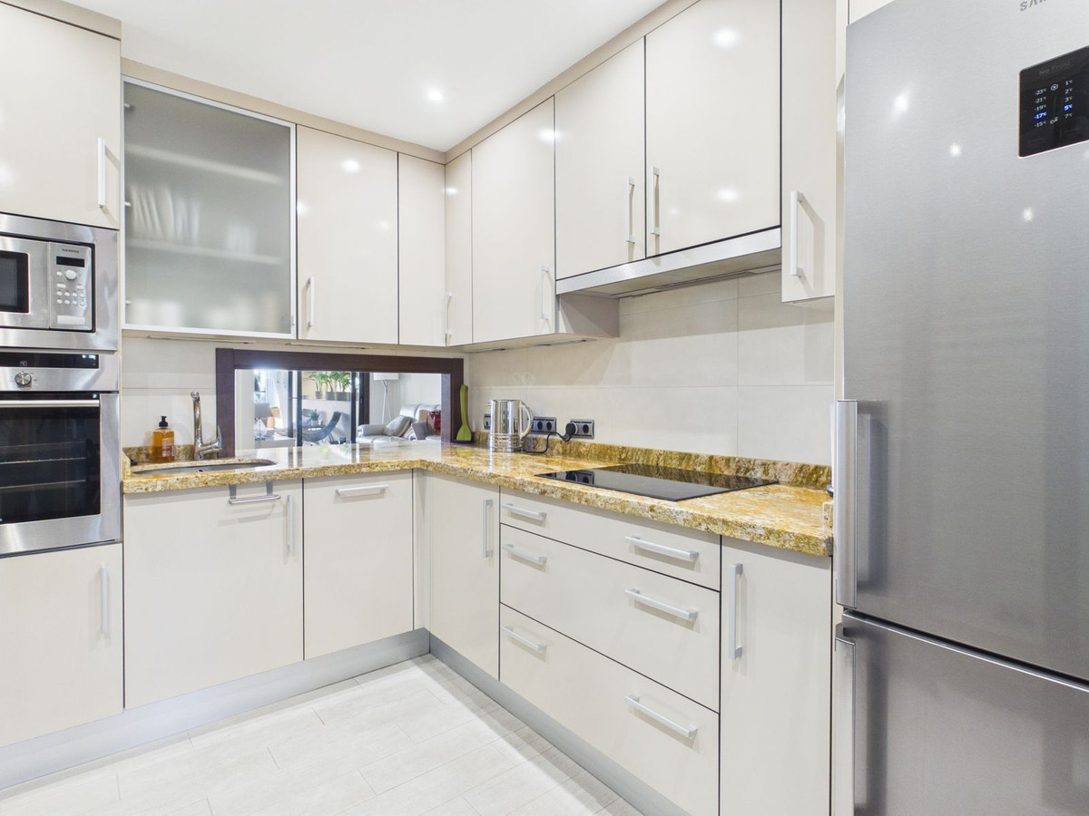 Appartement te koop in Estepona | 2 slaapkamers H5511592