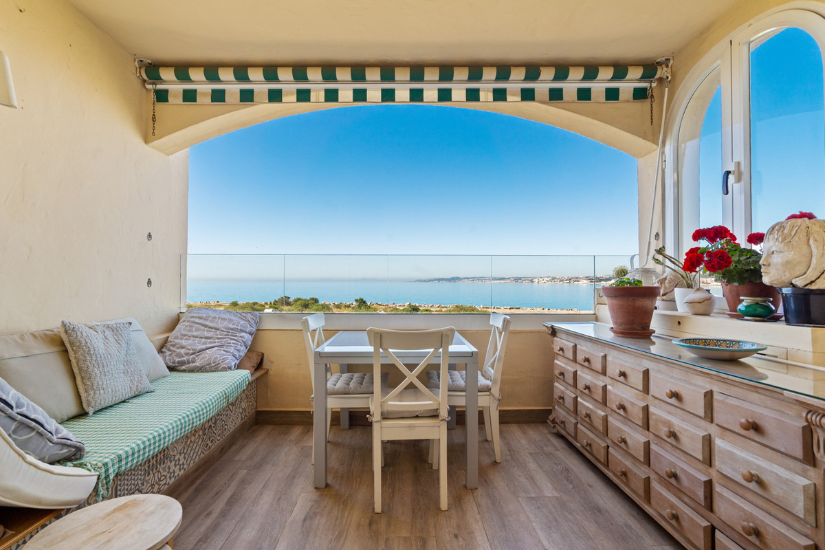 Appartement te koop in Estepona | 3 slaapkamers H5511925