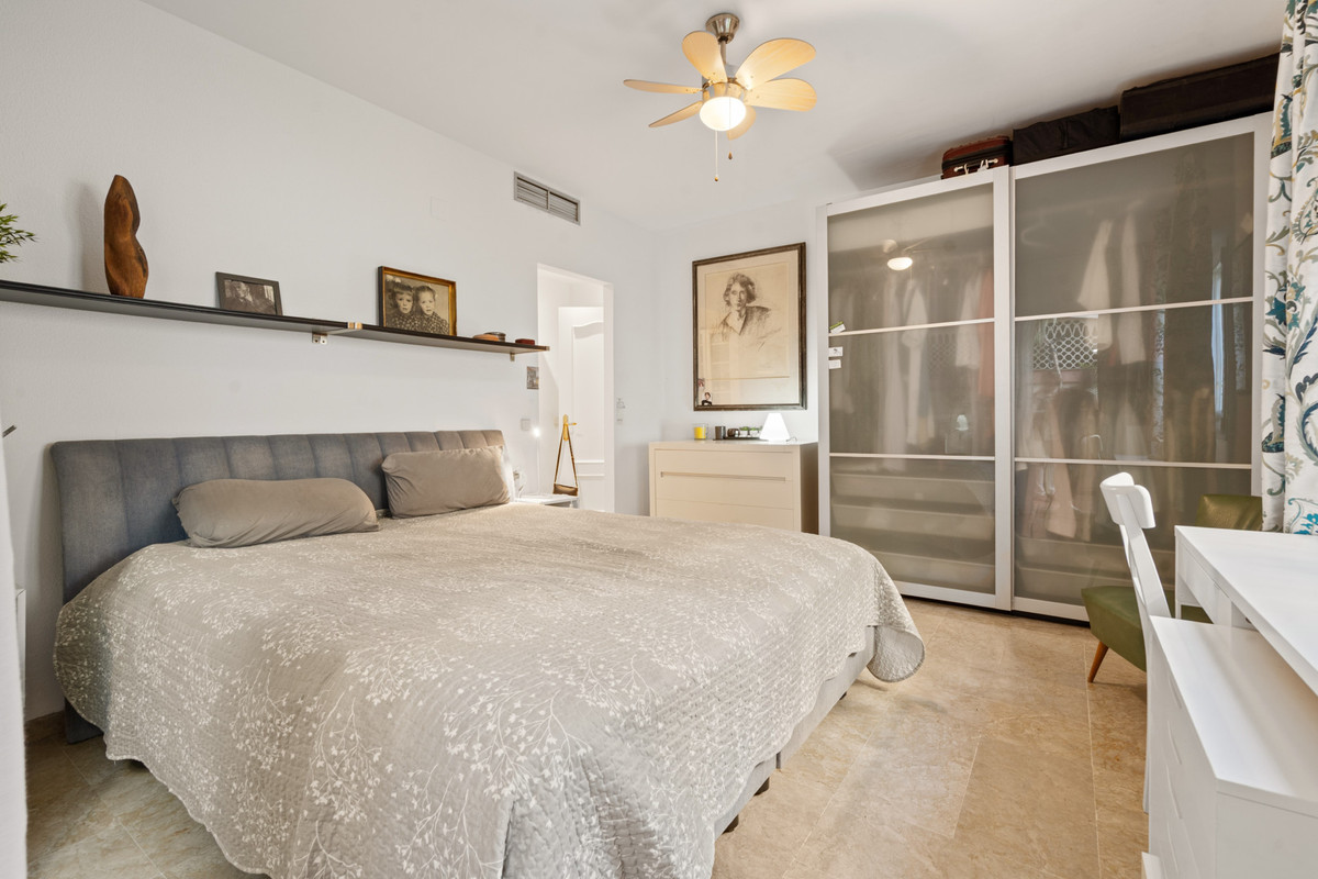 Appartement te koop in Estepona | 3 slaapkamers H5511925