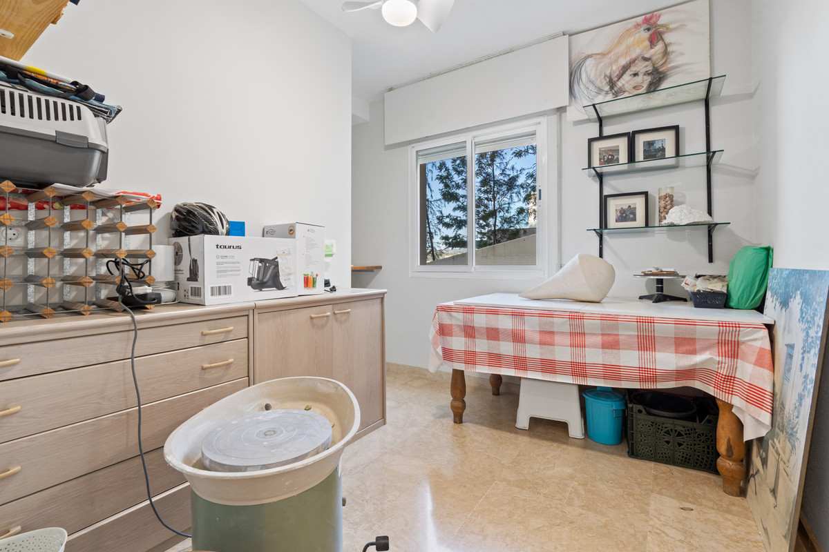 Appartement te koop in Estepona | 3 slaapkamers H5511925