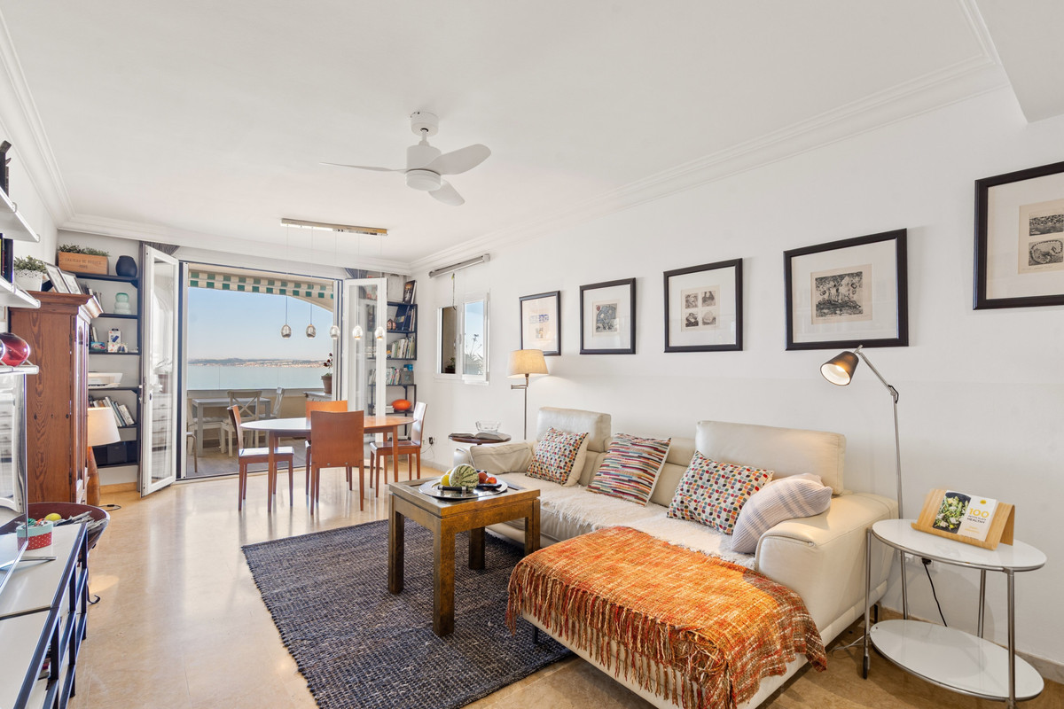 Appartement te koop in Estepona | 3 slaapkamers H5511925