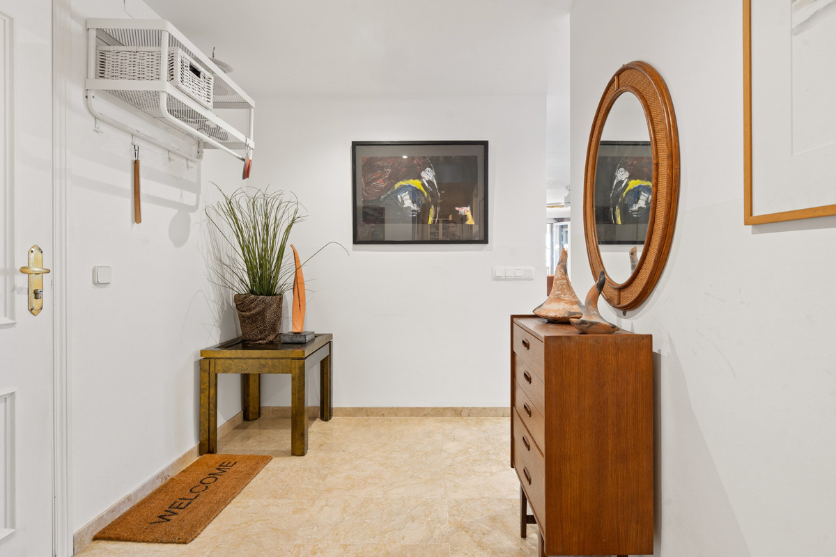 Appartement te koop in Estepona | 3 slaapkamers H5511925