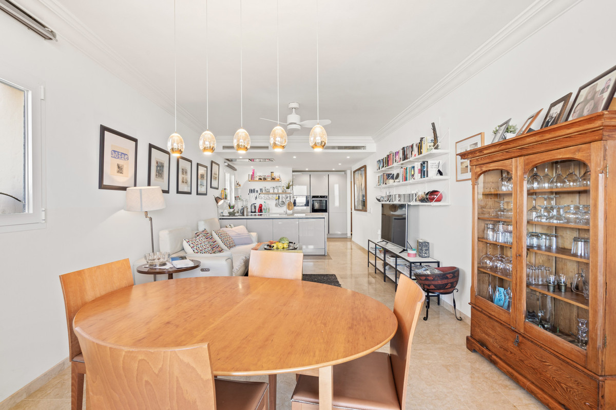 Appartement te koop in Estepona | 3 slaapkamers H5511925