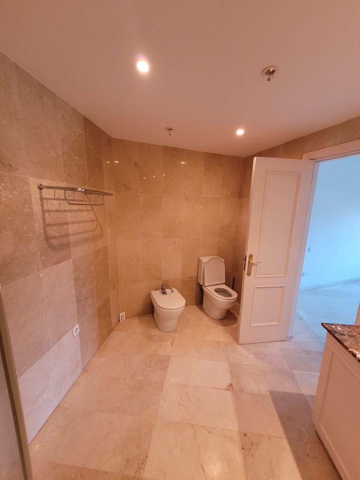 Appartement te koop in Estepona | 3 slaapkamers H5512579