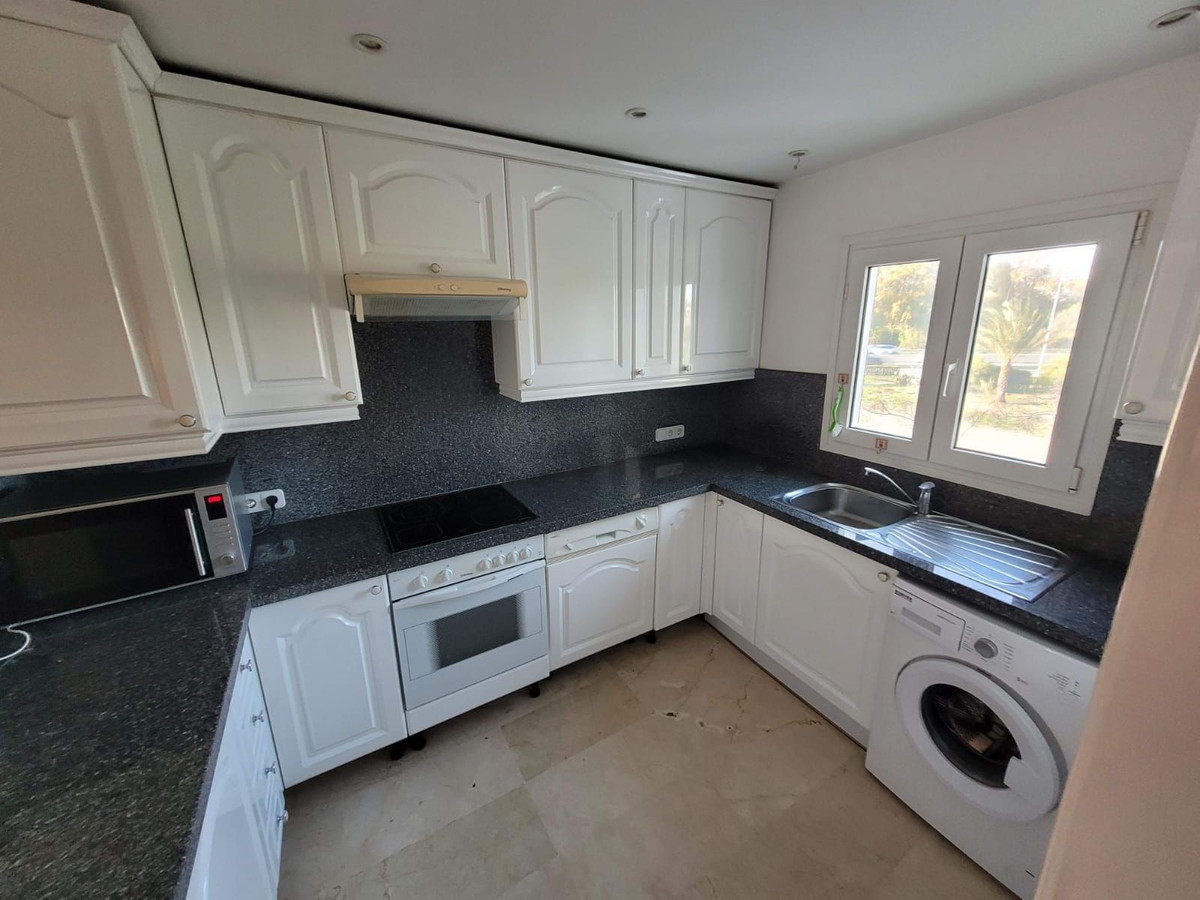 Appartement te koop in Estepona | 3 slaapkamers H5512579