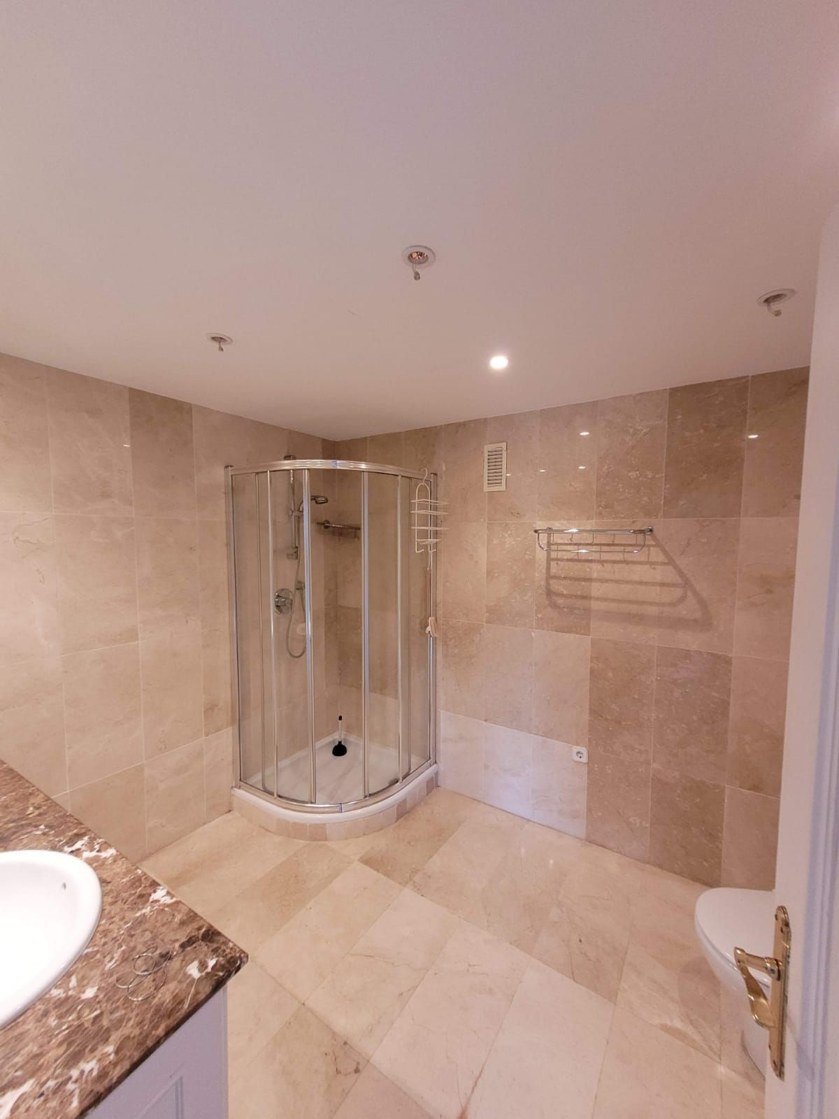 Appartement te koop in Estepona | 3 slaapkamers H5512579