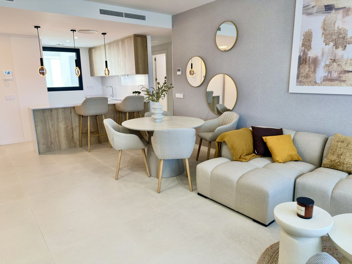 Appartement te koop in Estepona | 2 slaapkamers H5513413