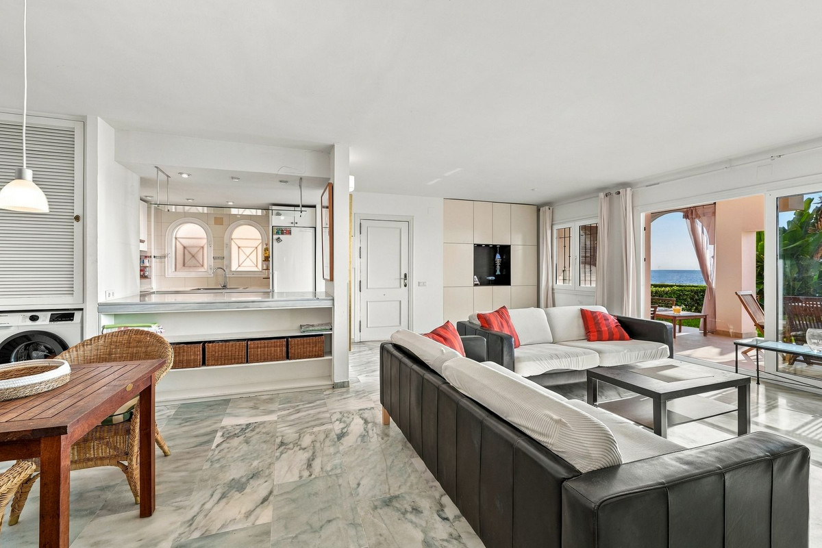Appartement te koop in Estepona | 3 slaapkamers H5513428